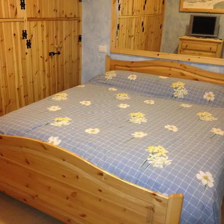 Salone House Apartman *