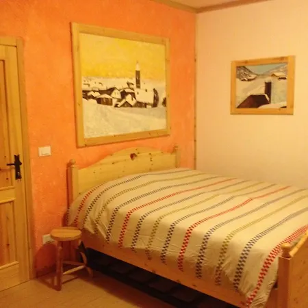 Salone House Apartman *